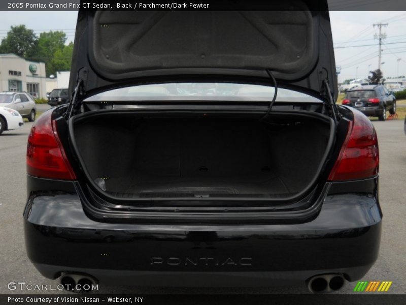 Black / Parchment/Dark Pewter 2005 Pontiac Grand Prix GT Sedan