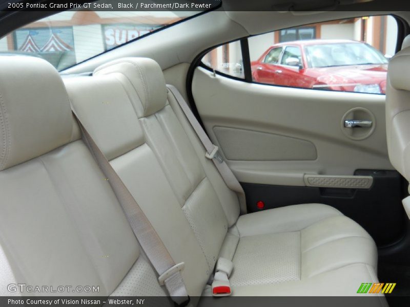 Black / Parchment/Dark Pewter 2005 Pontiac Grand Prix GT Sedan