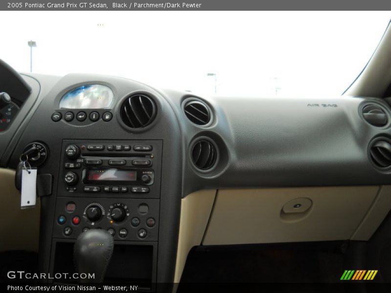 Black / Parchment/Dark Pewter 2005 Pontiac Grand Prix GT Sedan