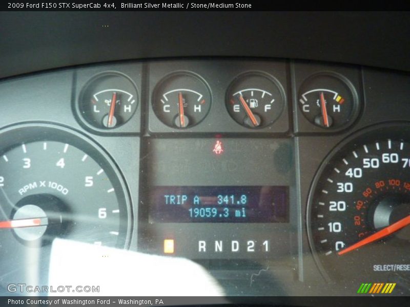 Brilliant Silver Metallic / Stone/Medium Stone 2009 Ford F150 STX SuperCab 4x4