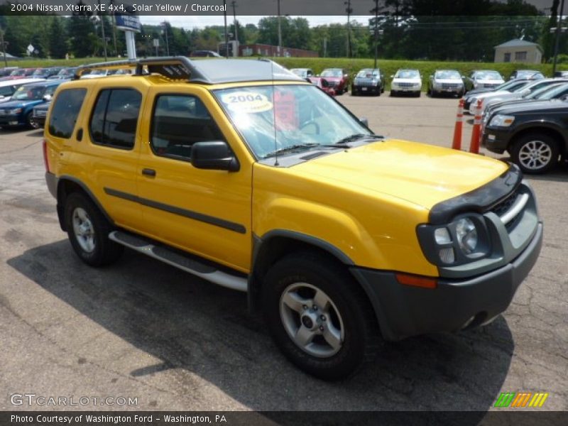 Solar Yellow / Charcoal 2004 Nissan Xterra XE 4x4