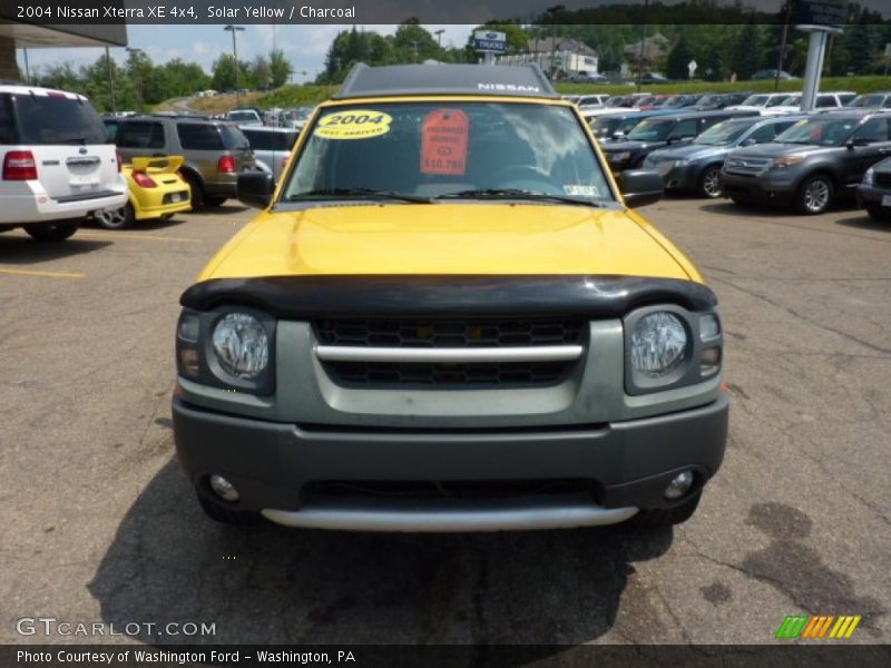 Solar Yellow / Charcoal 2004 Nissan Xterra XE 4x4