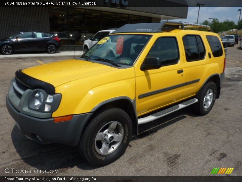 Solar Yellow / Charcoal 2004 Nissan Xterra XE 4x4