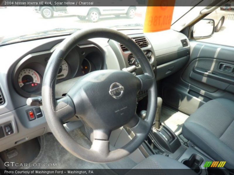 Solar Yellow / Charcoal 2004 Nissan Xterra XE 4x4