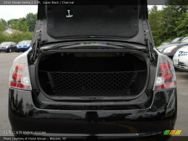Super Black / Charcoal 2010 Nissan Sentra 2.0 SR