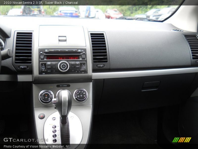 Super Black / Charcoal 2010 Nissan Sentra 2.0 SR