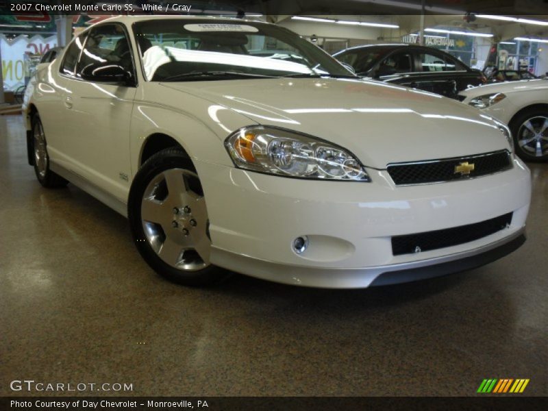 White / Gray 2007 Chevrolet Monte Carlo SS