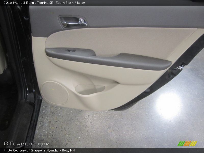 Ebony Black / Beige 2010 Hyundai Elantra Touring SE