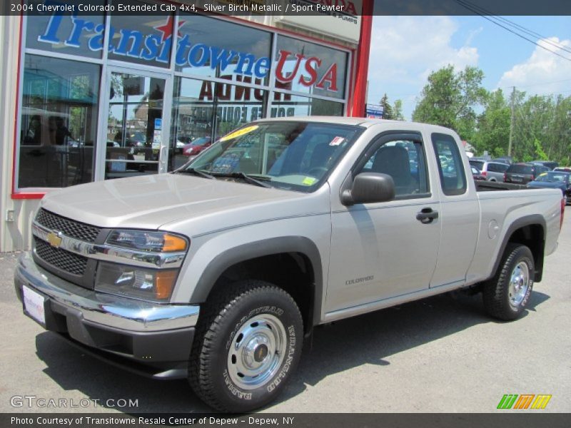 Silver Birch Metallic / Sport Pewter 2004 Chevrolet Colorado Extended Cab 4x4