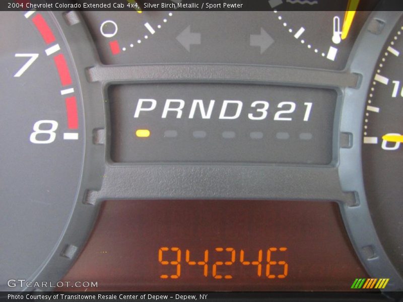 Silver Birch Metallic / Sport Pewter 2004 Chevrolet Colorado Extended Cab 4x4