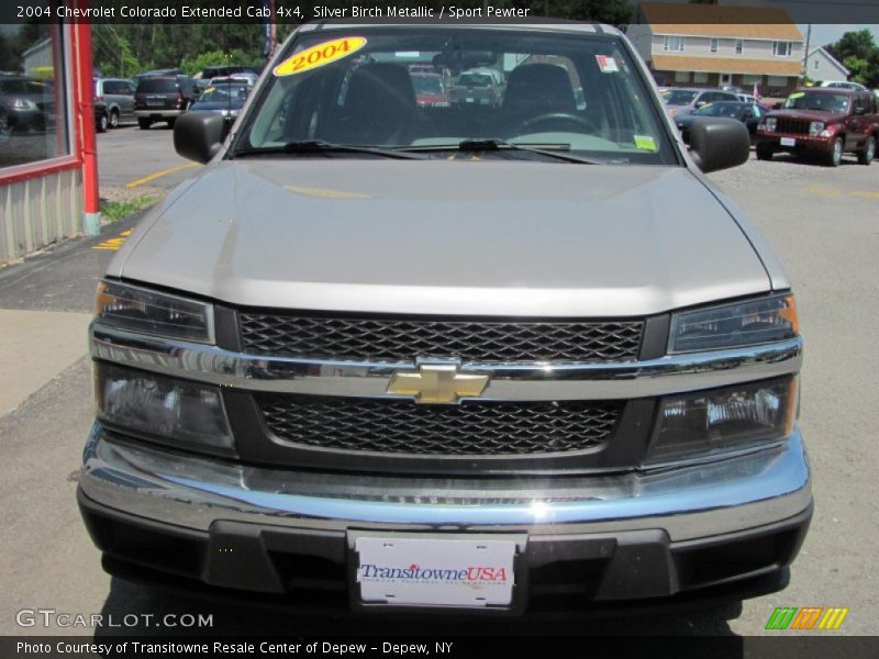Silver Birch Metallic / Sport Pewter 2004 Chevrolet Colorado Extended Cab 4x4