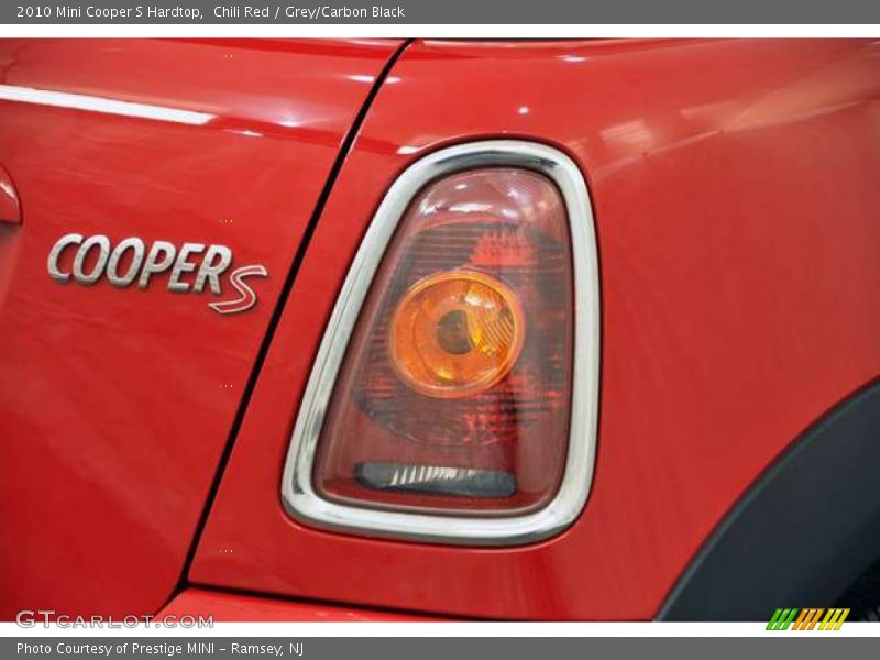 Chili Red / Grey/Carbon Black 2010 Mini Cooper S Hardtop