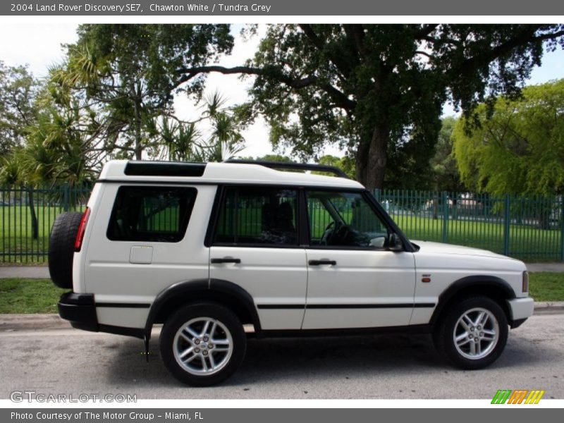 Chawton White / Tundra Grey 2004 Land Rover Discovery SE7