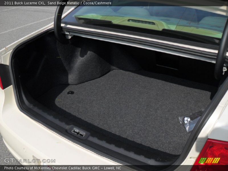 Sand Beige Metallic / Cocoa/Cashmere 2011 Buick Lucerne CXL