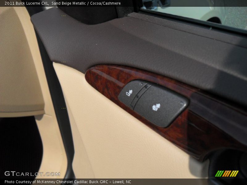 Sand Beige Metallic / Cocoa/Cashmere 2011 Buick Lucerne CXL