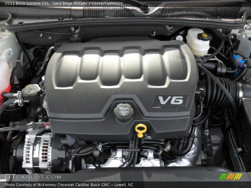 Sand Beige Metallic / Cocoa/Cashmere 2011 Buick Lucerne CXL