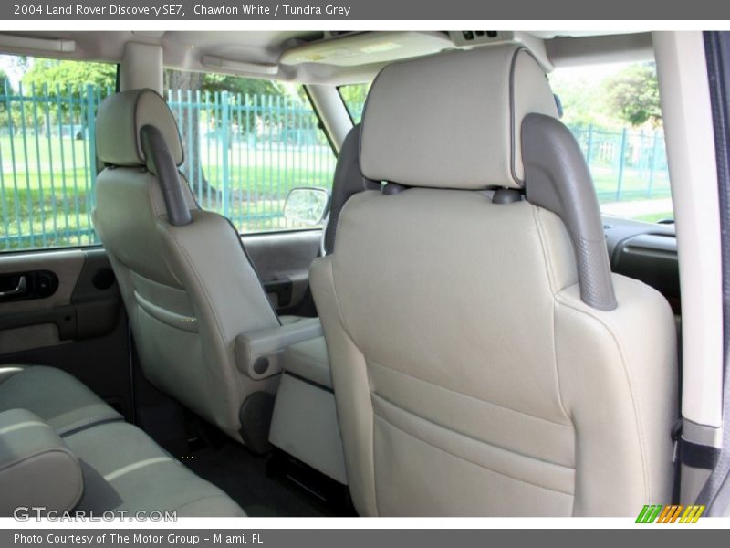 Chawton White / Tundra Grey 2004 Land Rover Discovery SE7