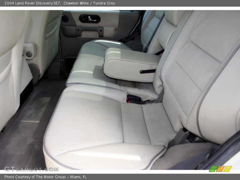 Chawton White / Tundra Grey 2004 Land Rover Discovery SE7