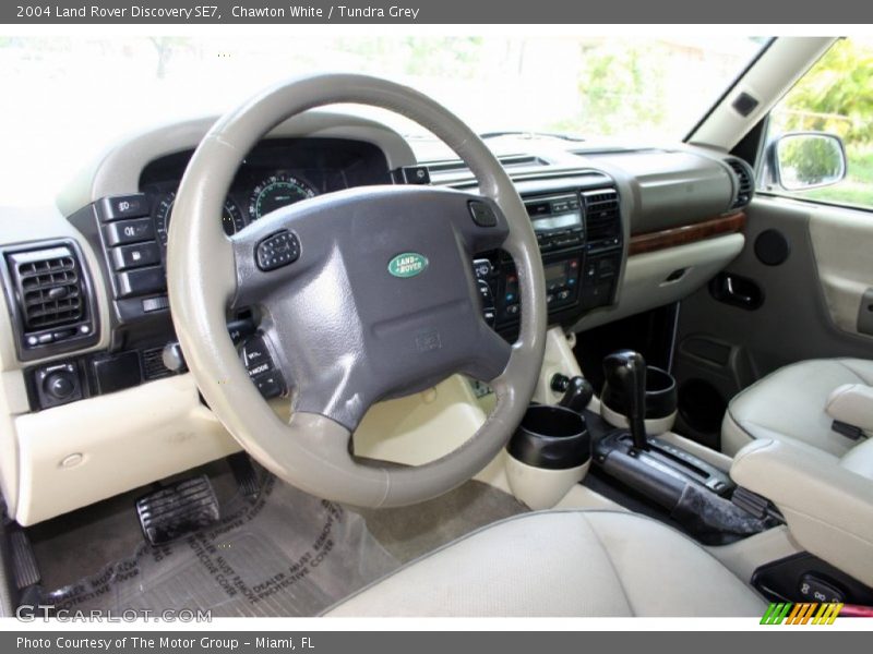 Chawton White / Tundra Grey 2004 Land Rover Discovery SE7