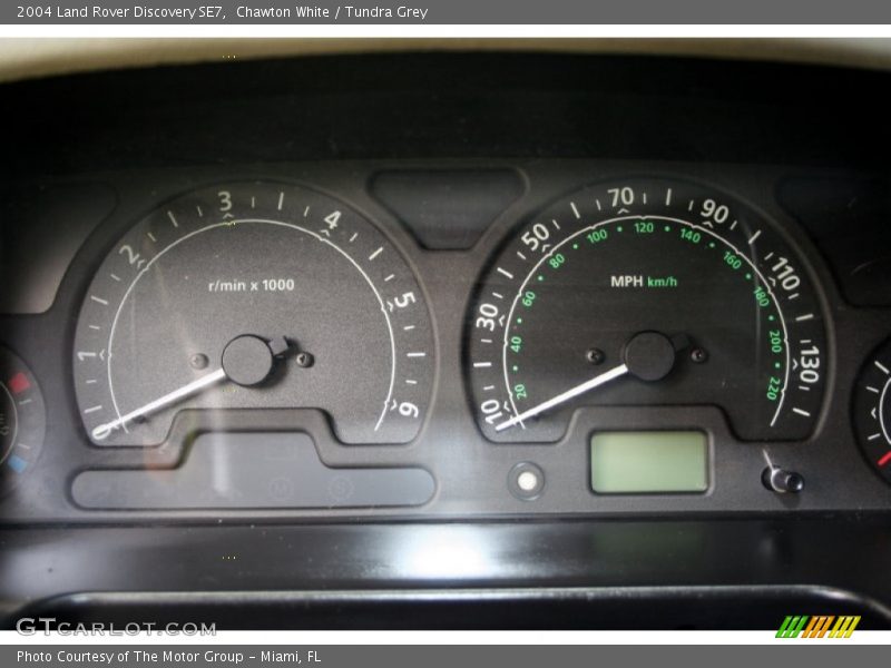 Chawton White / Tundra Grey 2004 Land Rover Discovery SE7