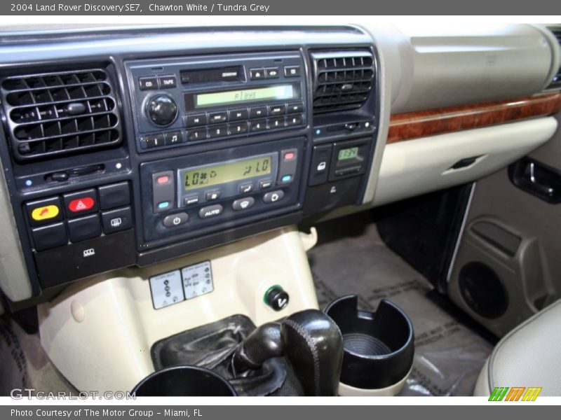 Chawton White / Tundra Grey 2004 Land Rover Discovery SE7