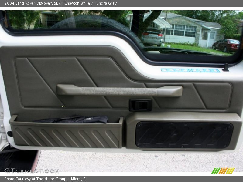 Chawton White / Tundra Grey 2004 Land Rover Discovery SE7