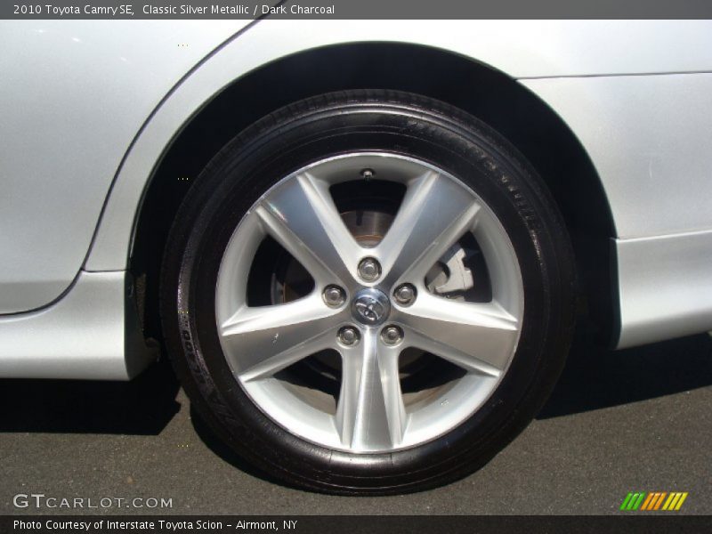 Classic Silver Metallic / Dark Charcoal 2010 Toyota Camry SE