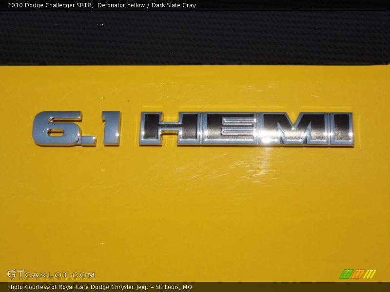  2010 Challenger SRT8 Logo