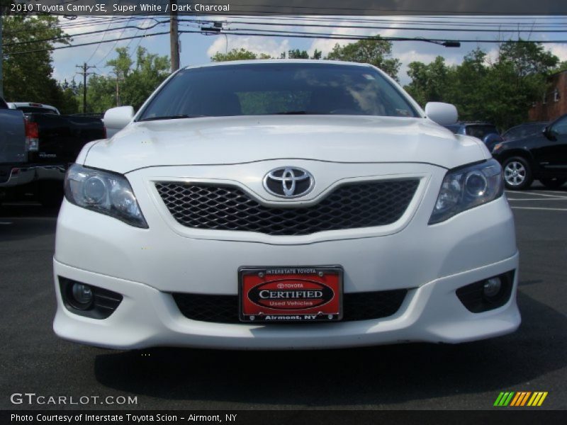 Super White / Dark Charcoal 2010 Toyota Camry SE