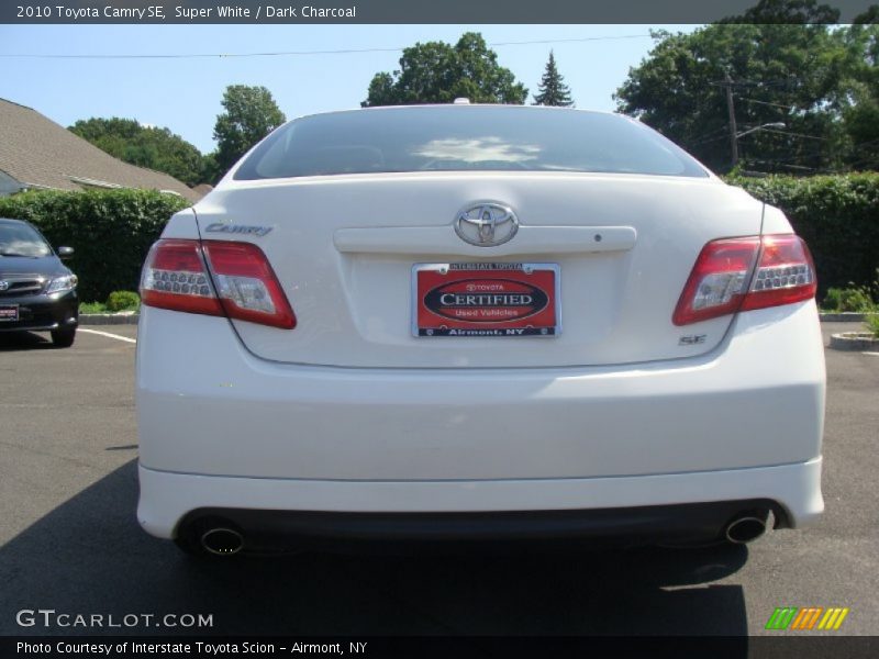 Super White / Dark Charcoal 2010 Toyota Camry SE
