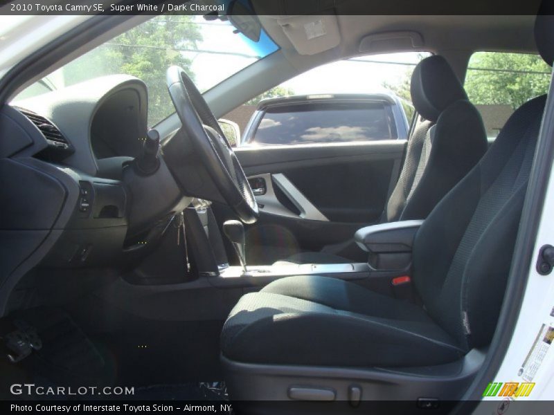 Super White / Dark Charcoal 2010 Toyota Camry SE