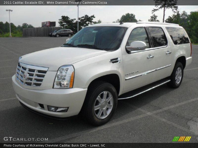 Front 3/4 View of 2011 Escalade ESV