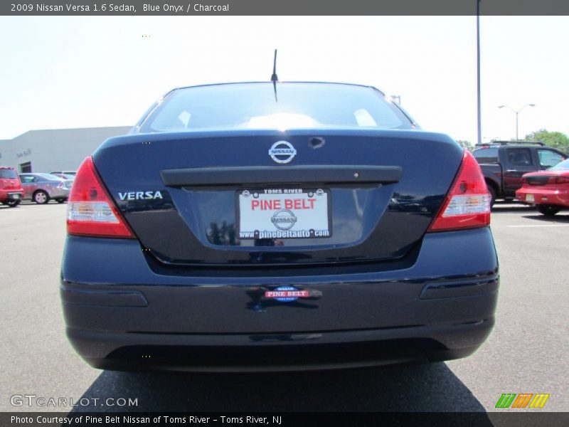 Blue Onyx / Charcoal 2009 Nissan Versa 1.6 Sedan