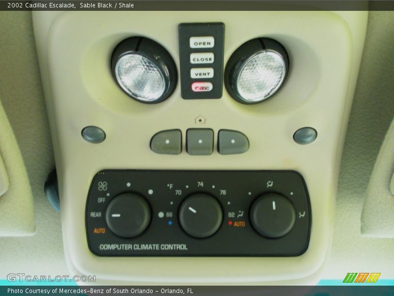 Controls of 2002 Escalade 