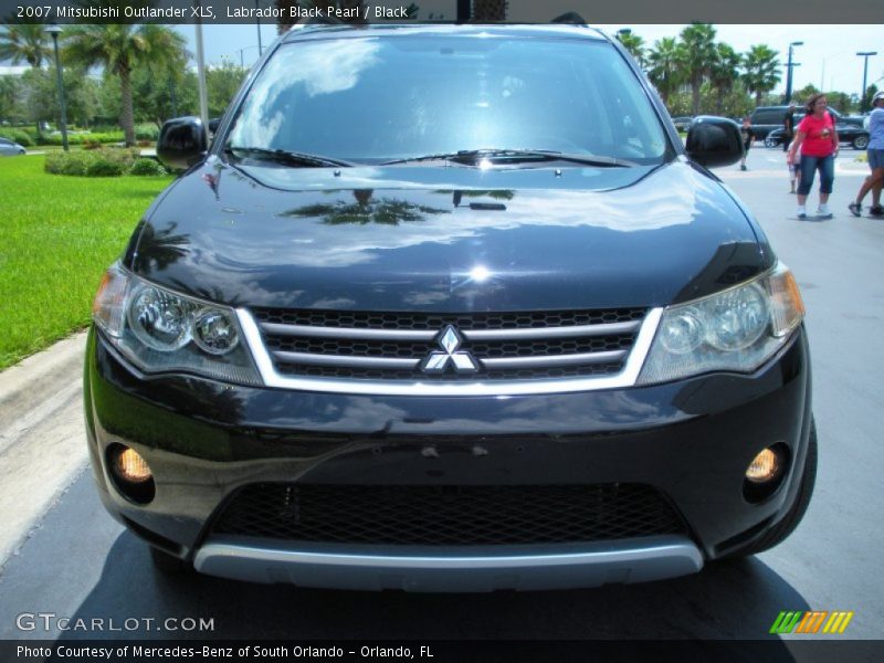Labrador Black Pearl / Black 2007 Mitsubishi Outlander XLS