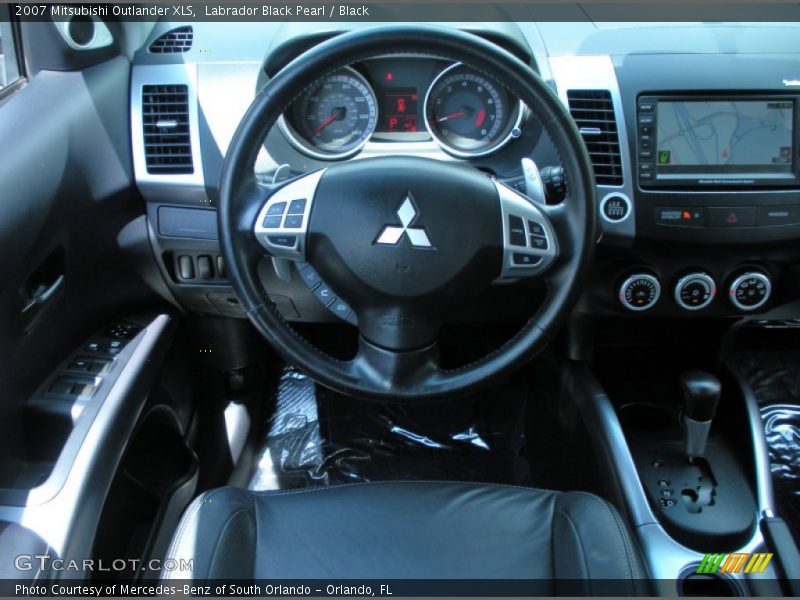 Labrador Black Pearl / Black 2007 Mitsubishi Outlander XLS