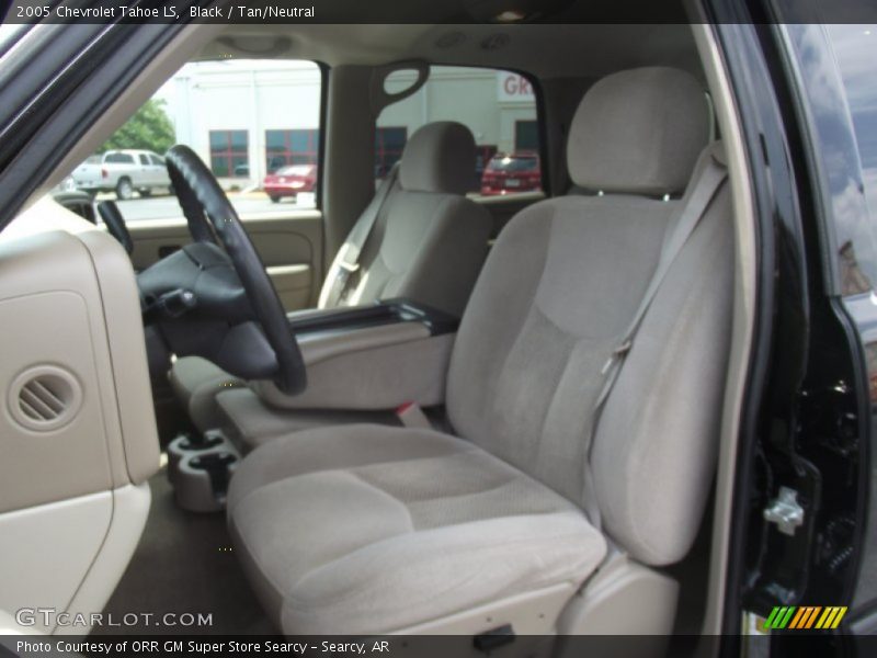 Black / Tan/Neutral 2005 Chevrolet Tahoe LS