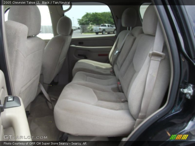  2005 Tahoe LS Tan/Neutral Interior