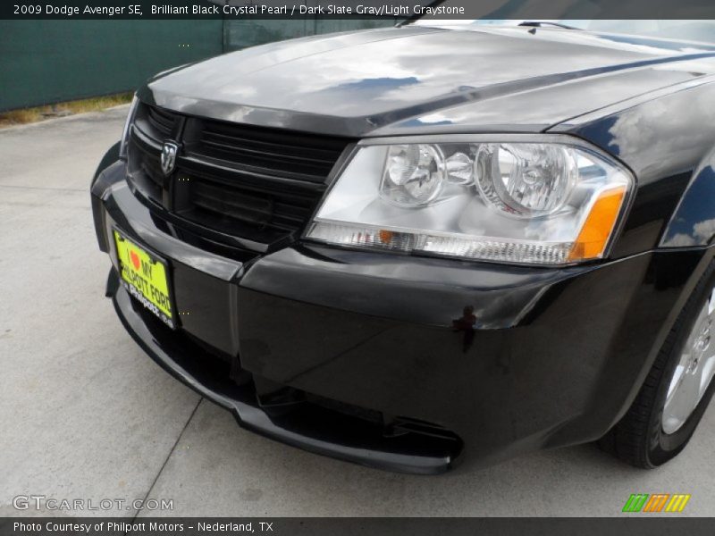 Brilliant Black Crystal Pearl / Dark Slate Gray/Light Graystone 2009 Dodge Avenger SE