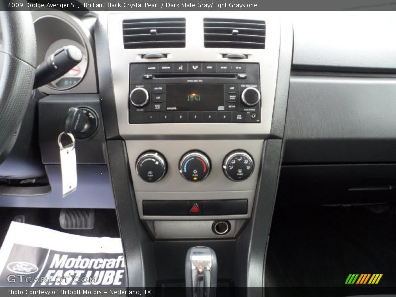 Brilliant Black Crystal Pearl / Dark Slate Gray/Light Graystone 2009 Dodge Avenger SE