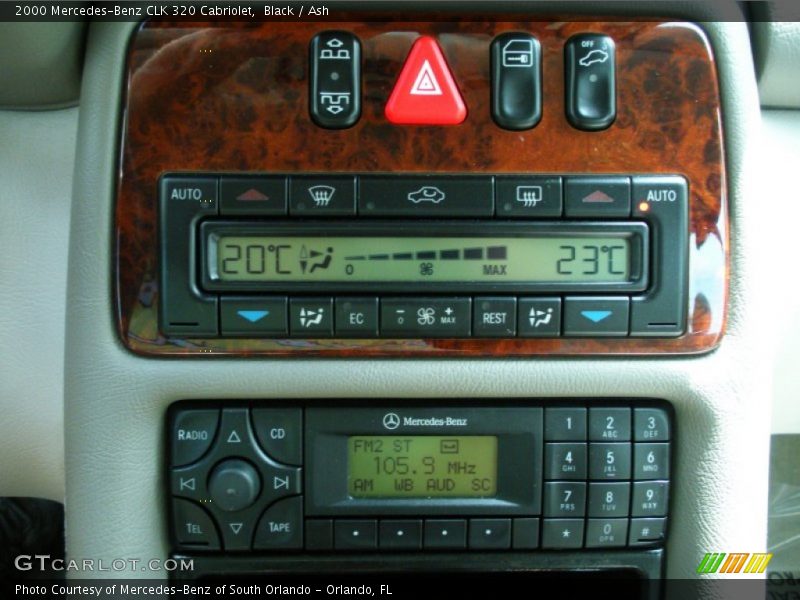 Controls of 2000 CLK 320 Cabriolet