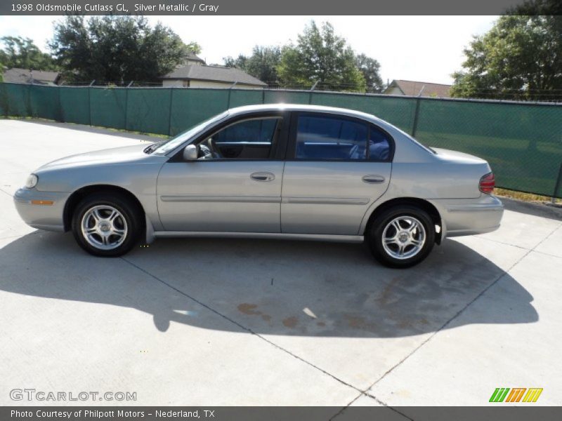 Silver Metallic / Gray 1998 Oldsmobile Cutlass GL