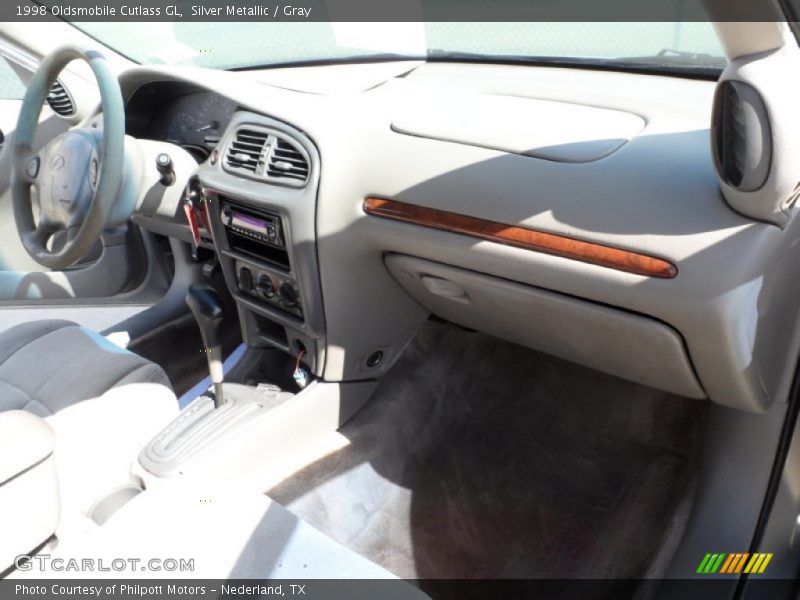 Silver Metallic / Gray 1998 Oldsmobile Cutlass GL