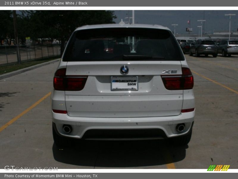 Alpine White / Black 2011 BMW X5 xDrive 35d