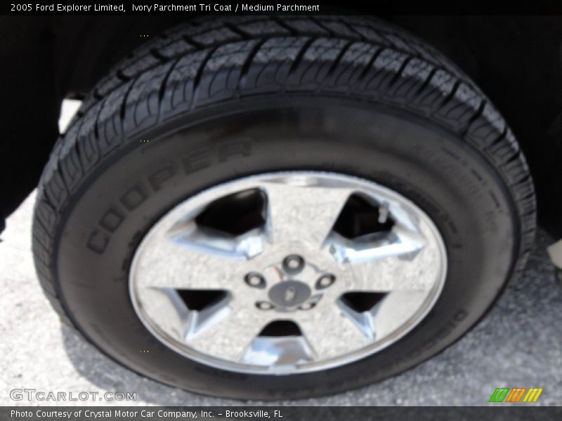 Ivory Parchment Tri Coat / Medium Parchment 2005 Ford Explorer Limited