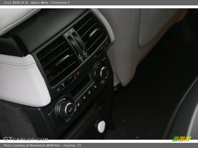 Alpine White / Silverstone II 2012 BMW X6 M