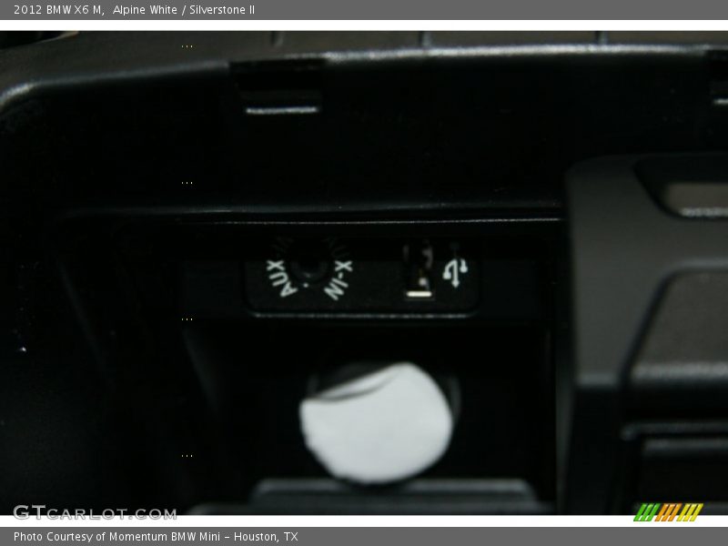 Alpine White / Silverstone II 2012 BMW X6 M