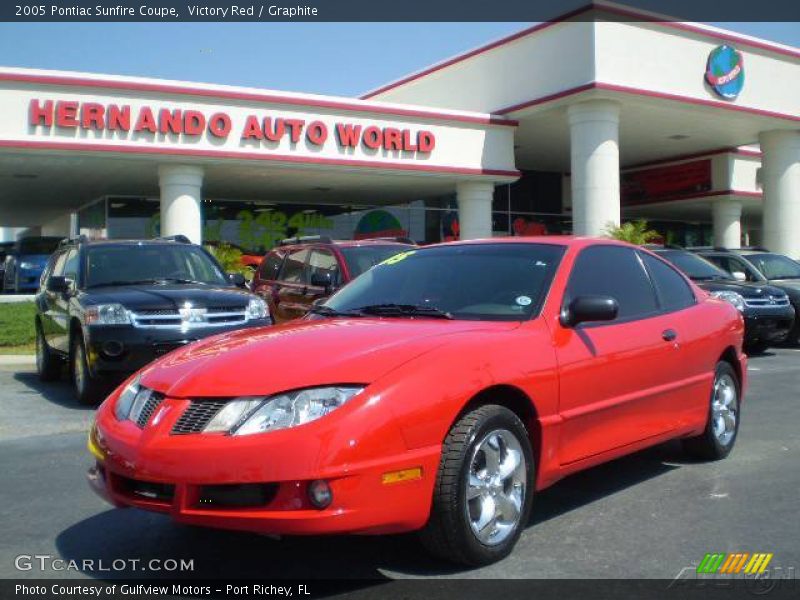 Victory Red / Graphite 2005 Pontiac Sunfire Coupe
