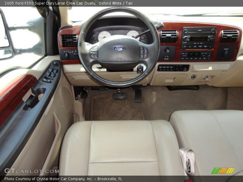 Dashboard of 2005 F350 Super Duty Lariat Crew Cab Dually