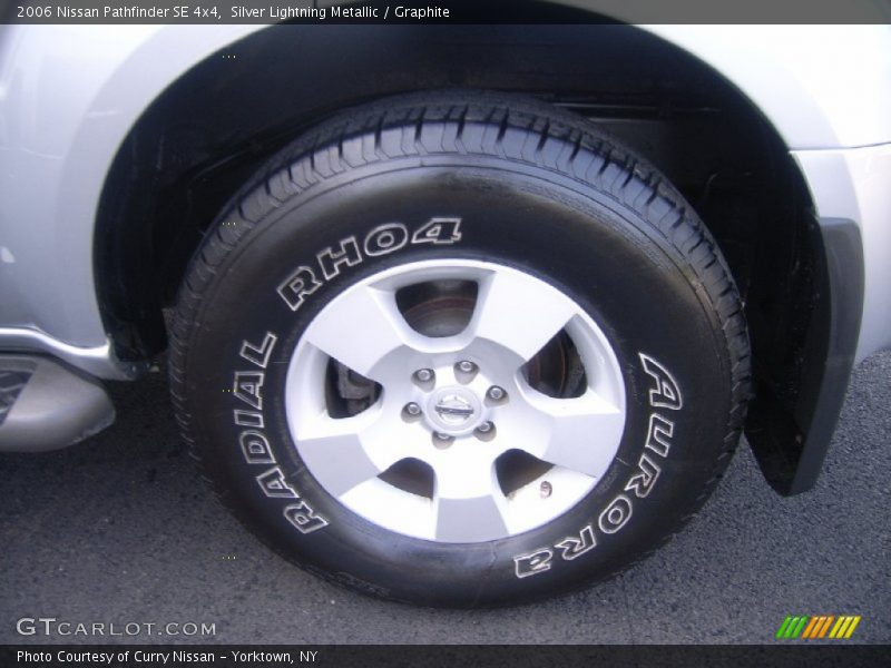 Silver Lightning Metallic / Graphite 2006 Nissan Pathfinder SE 4x4